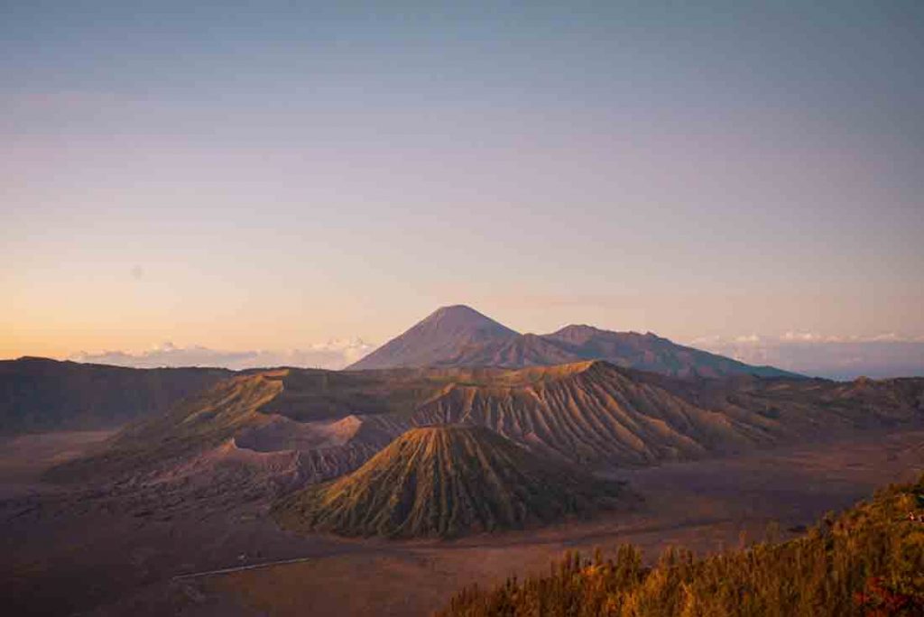 Bromo dan Pesona tak Berujung