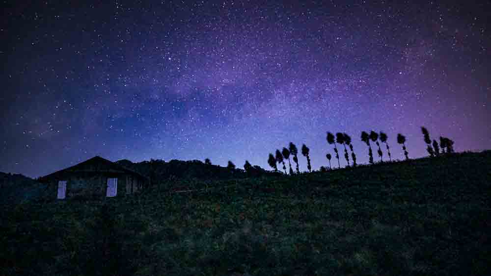 Malam Bertabur Bintang di Puncak Brakseng