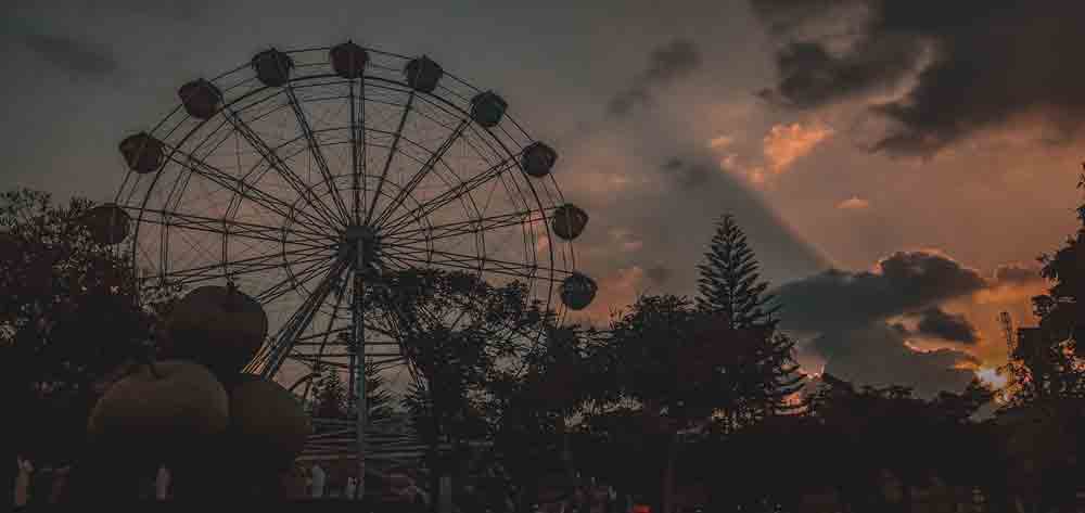 Bianglala Alun-alun Batu