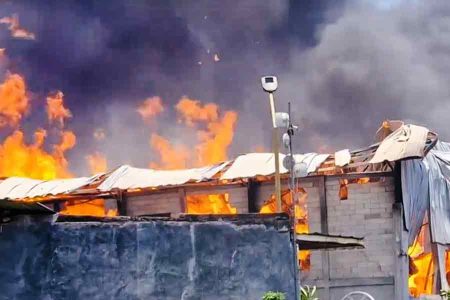 Kebakaran di Pabrik PT Sun Paper Source di Mojokerto, Satu Korban Meninggal Dunia