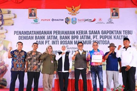Gubernur Jatim Saksikan Penandatanganan Nota Deklarasi Dukungan Pemberdayaan Petani Tebu di Tulungagung