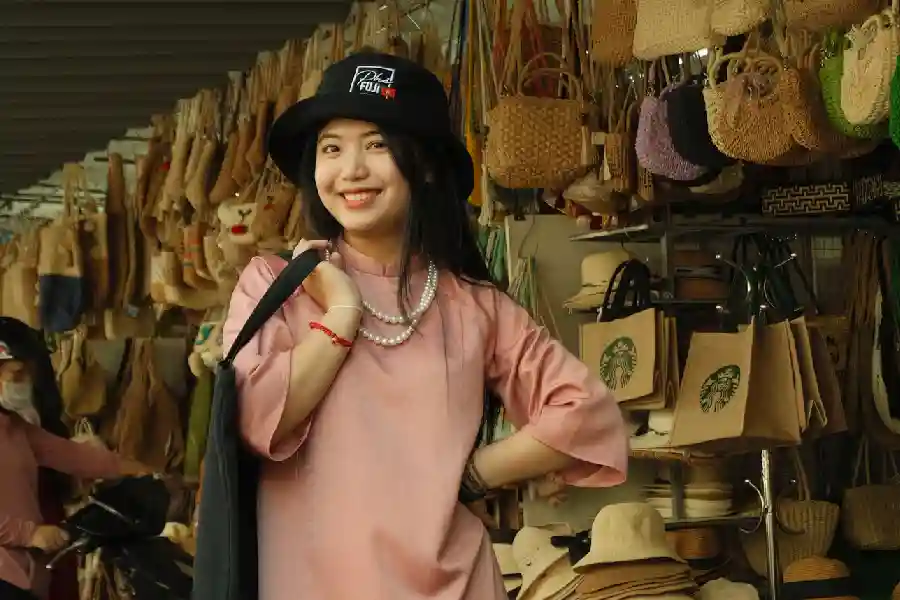 asian shopping, unsplash